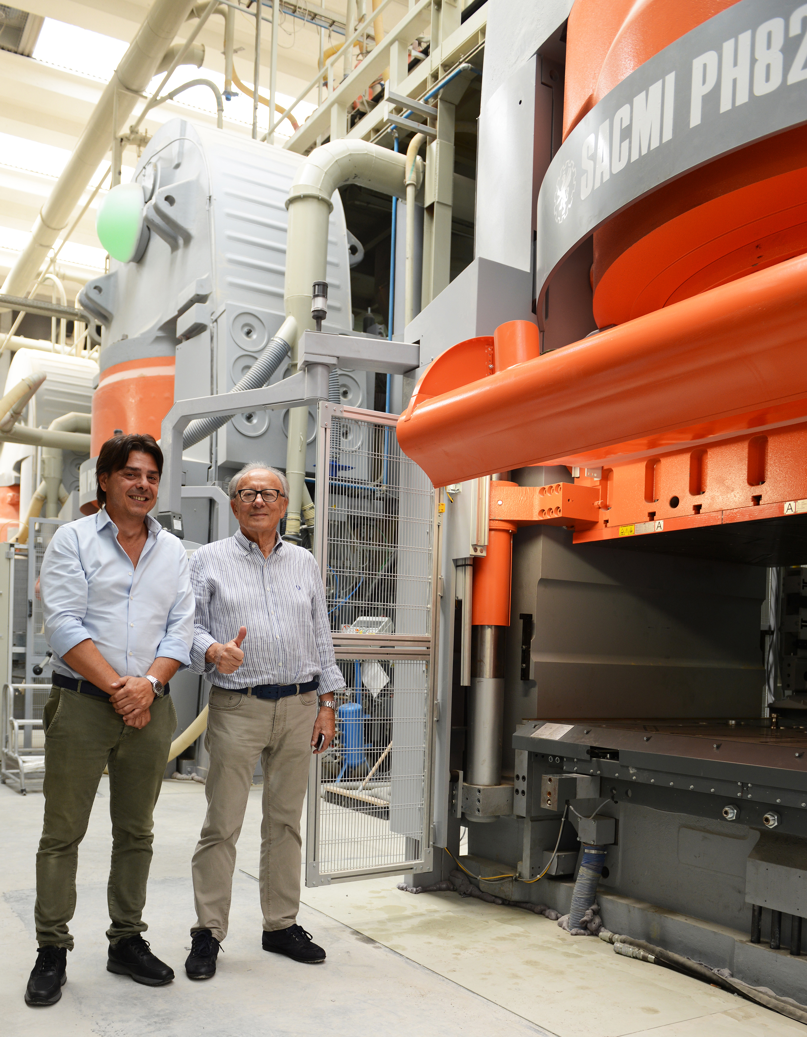 New Sacmi PH8200: the first press goes to the Romani Group
