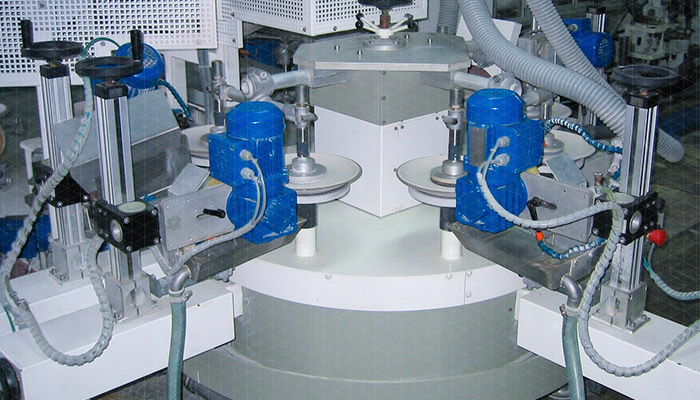 RFM8 fettling machine